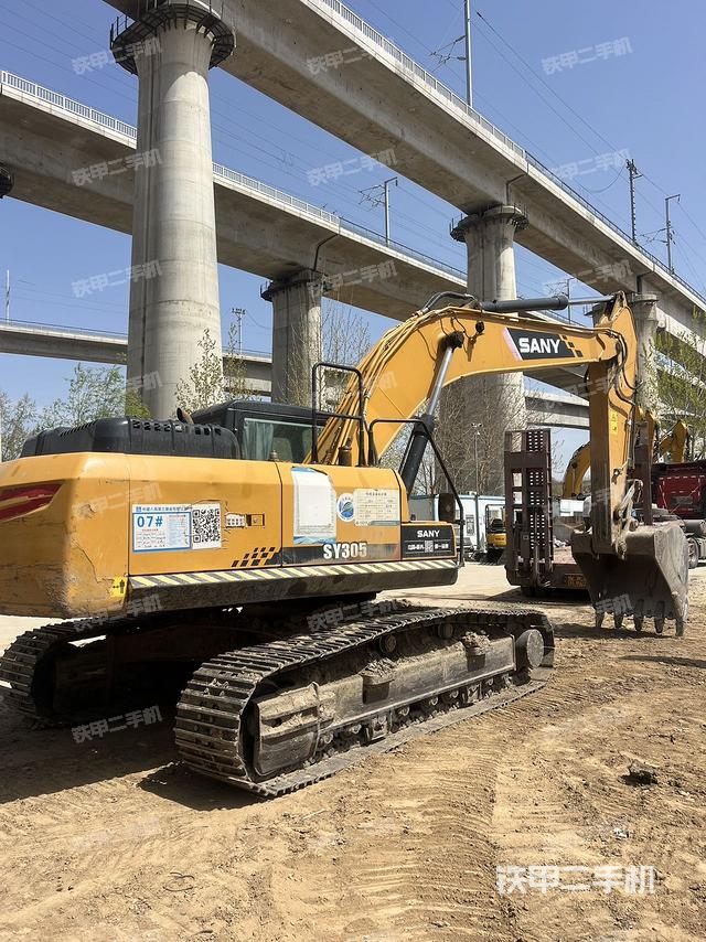 整機右后45°(整機外觀) 整機右后45°(整機外觀)