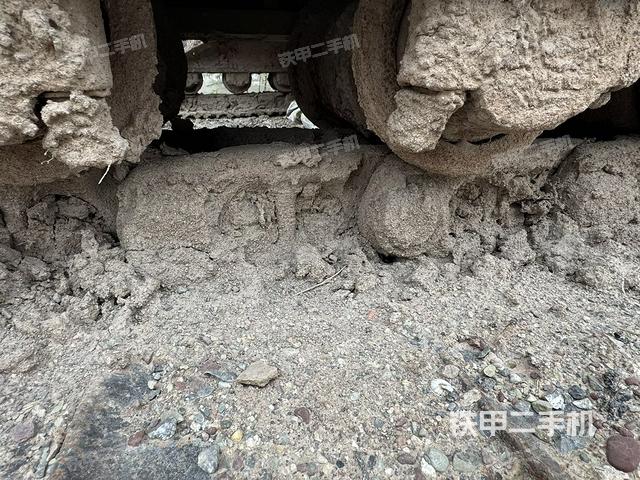 左側(cè)行走馬達蓋板(行走機構(gòu)) 左側(cè)行走馬達蓋板(行走機構(gòu))