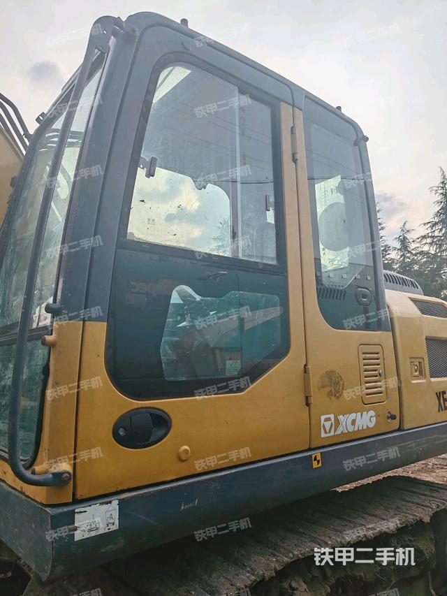 駕駛室整體（整機(jī)外觀）