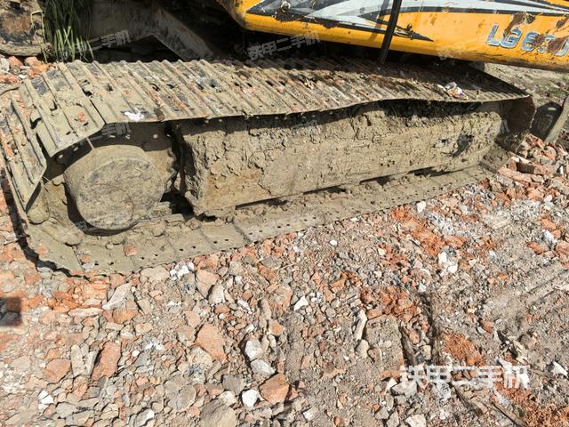 右側(cè)履帶整體?（行走機(jī)構(gòu)）