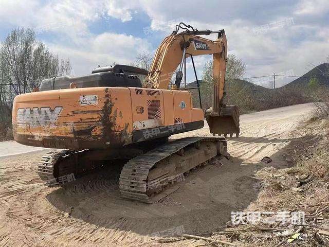 整機(jī)右后45°(整機(jī)外觀) 整機(jī)右后45°(整機(jī)外觀)