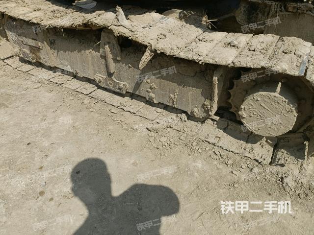 左側(cè)履帶整體?(行走機(jī)構(gòu)) 左側(cè)履帶整體?(行走機(jī)構(gòu))