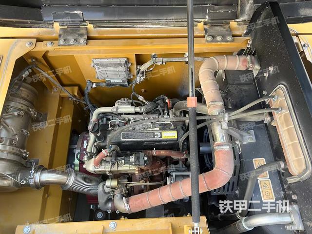 發(fā)動(dòng)機(jī)整體俯視(整機(jī)外觀) 發(fā)動(dòng)機(jī)整體俯視(整機(jī)外觀)