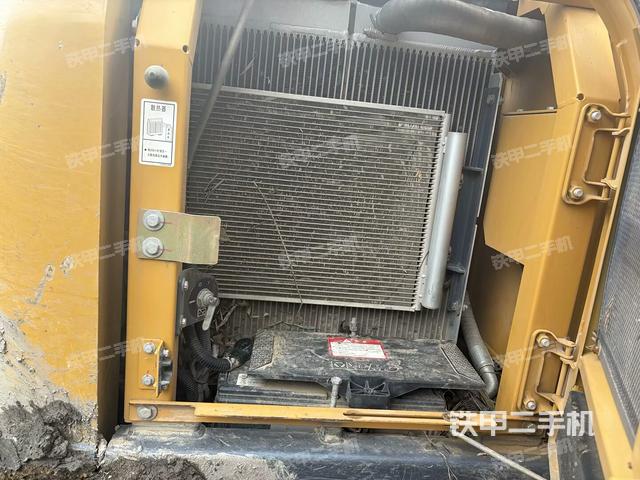 散熱器室(大件艙室) 散熱器室(大件艙室)