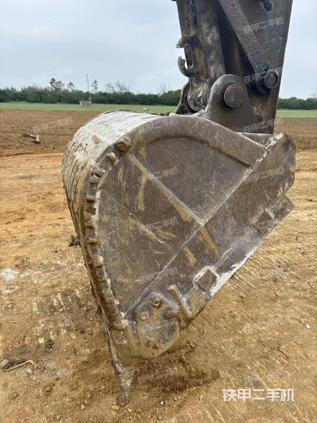大臂整體?右側(cè)(工作和回轉(zhuǎn)裝置) 大臂整體?右側(cè)(工作和回轉(zhuǎn)裝置)