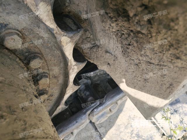 左側(cè)行走馬達蓋板(行走機構(gòu)) 左側(cè)行走馬達蓋板(行走機構(gòu))