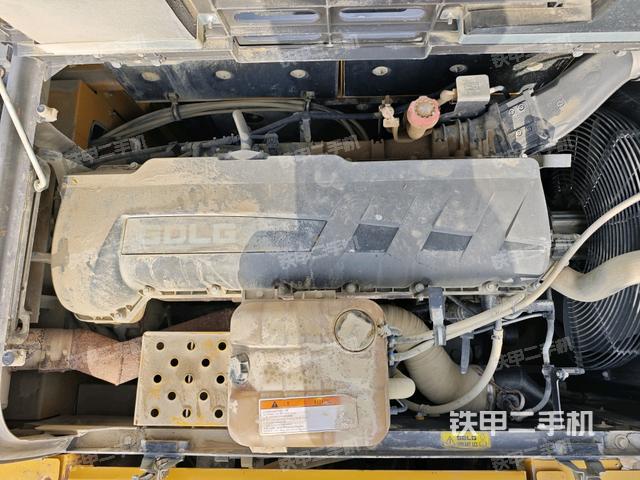 發(fā)動(dòng)機(jī)整體俯視(整機(jī)外觀) 發(fā)動(dòng)機(jī)整體俯視(整機(jī)外觀)