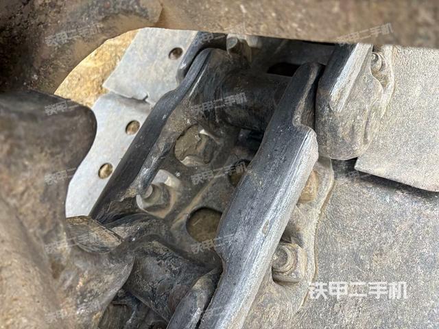 右驅(qū)動輪(行走機構(gòu)) 右驅(qū)動輪(行走機構(gòu))
