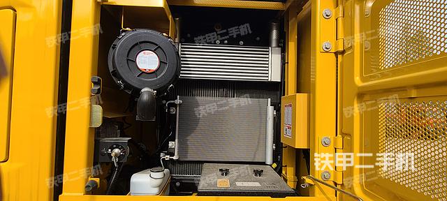 驾驶室顶部（整机外观）