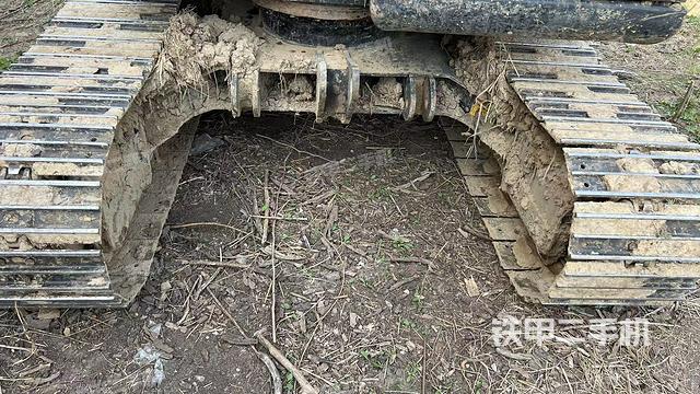 轉(zhuǎn)盤和下車架正前（工作和回轉(zhuǎn)裝置）