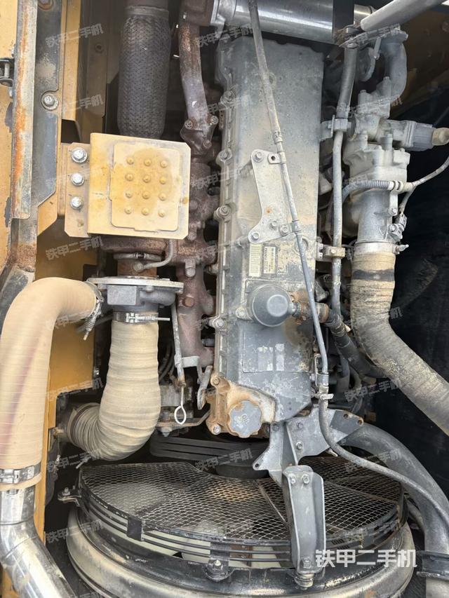 中央回轉(zhuǎn)接頭特寫（上車部件）