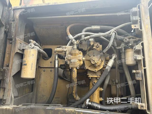 電瓶(大件艙室) 電瓶(大件艙室)