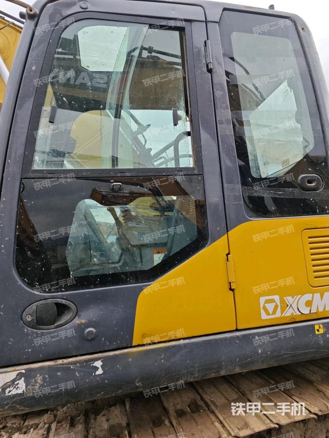 駕駛室正側(cè)(駕駛室部分) 駕駛室正側(cè)(駕駛室部分)