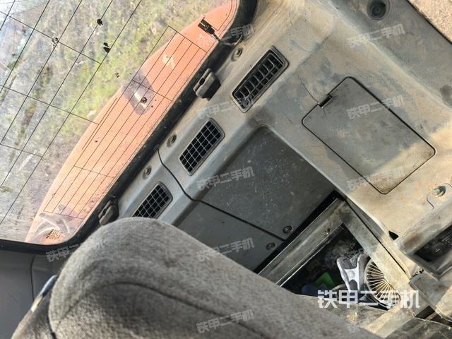 座椅后部（駕駛室部分）