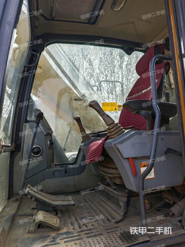 駕駛室整體（整機(jī)外觀）