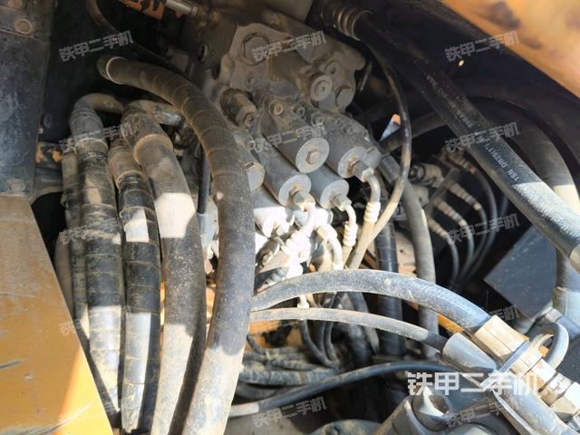 發(fā)動(dòng)機(jī)室（上車部件）