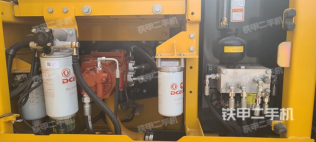 单侧履带整体（整机外观）