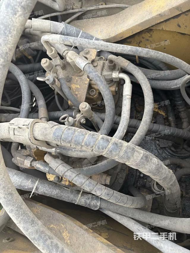 駕駛室頂部俯視(上車部件) 駕駛室頂部俯視(上車部件)