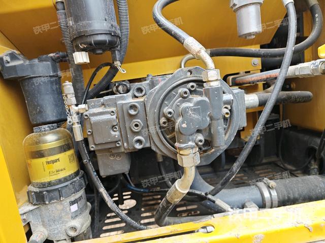 液壓泵斜45?左(大件艙室) 液壓泵斜45?左(大件艙室)