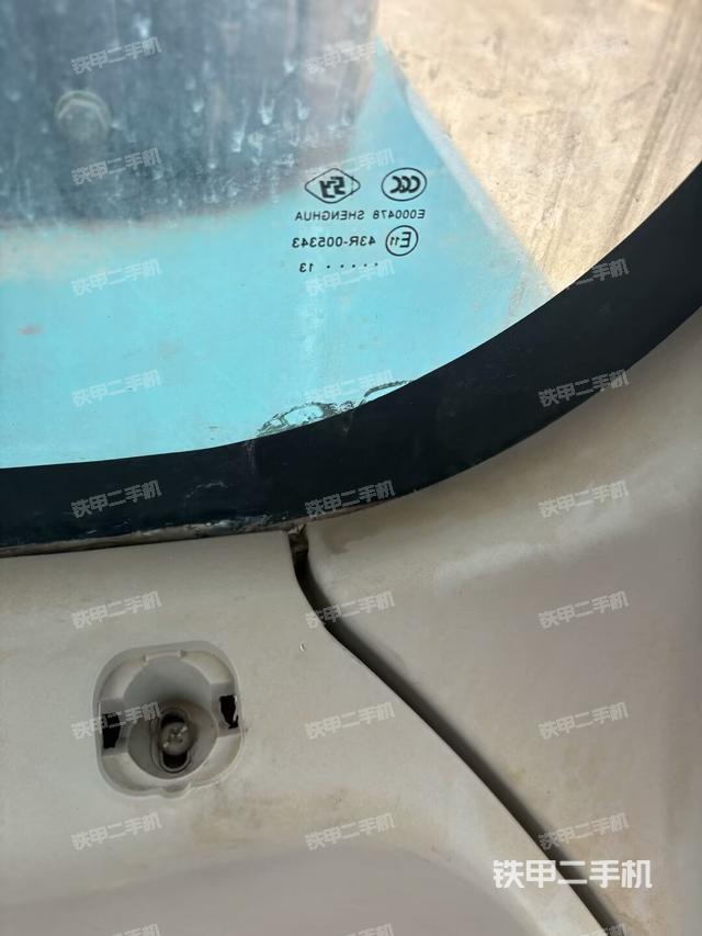 頂棚整體(駕駛室部分) 頂棚整體(駕駛室部分)