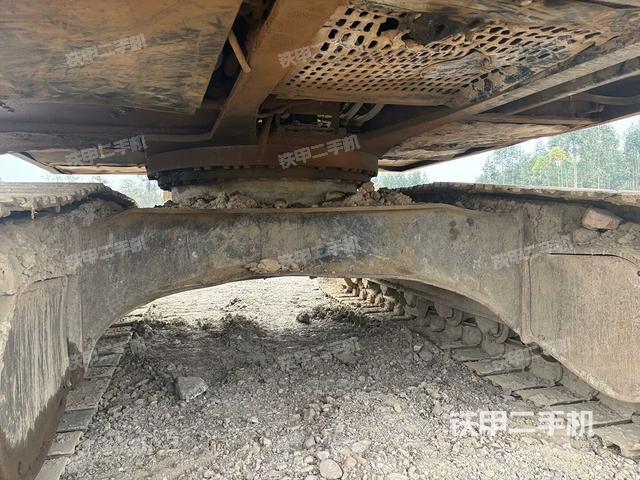 小臂整體右前（工作和回轉(zhuǎn)裝置）