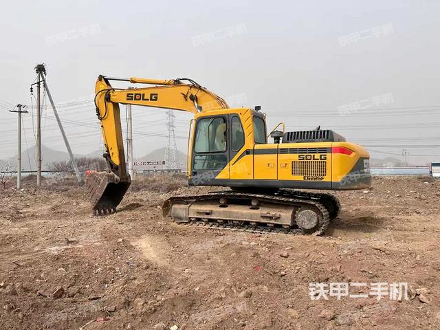 駕駛室整體（整機(jī)外觀）