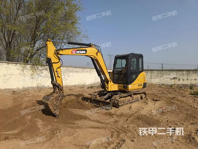 駕駛室整體（整機(jī)外觀）