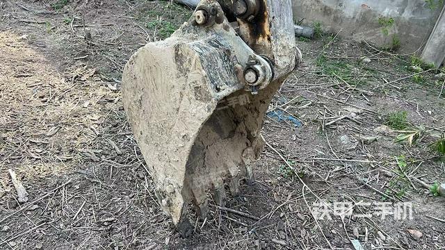 鏟斗右后整體（工作和回轉(zhuǎn)裝置）