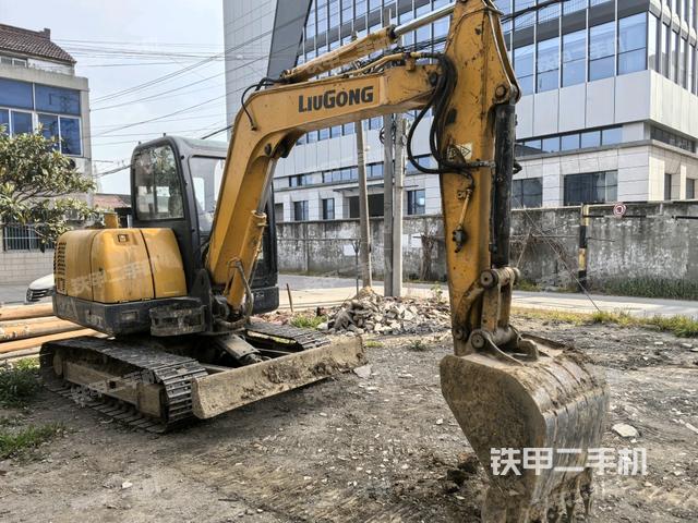 右前45(整機外觀) 右前45(整機外觀)
