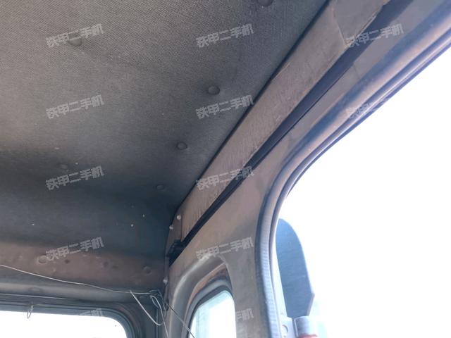 后窗玻璃角標(biāo)（駕駛室部分）