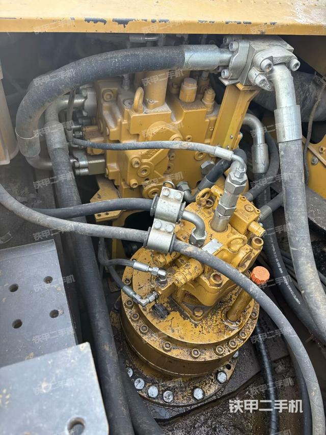 駕駛室頂部俯視（上車部件）