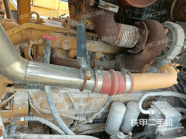 發(fā)動機右側(cè)（整機外觀及大件）