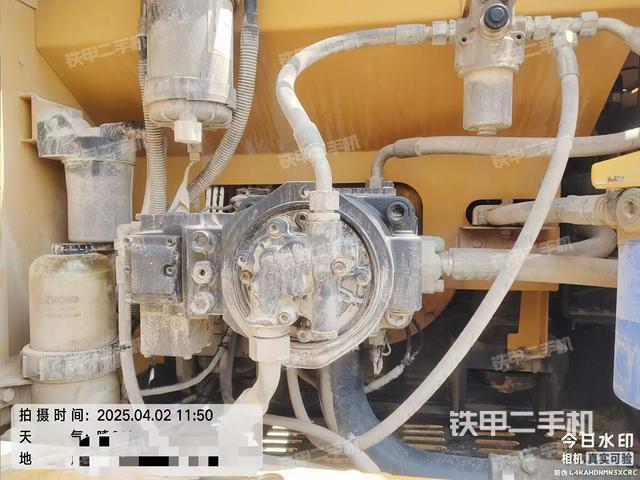 液壓泵艙室正面整體(整機(jī)外觀) 液壓泵艙室正面整體(整機(jī)外觀)