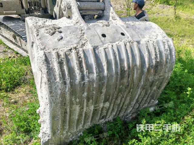 大臂根部?斜視(工作和回轉(zhuǎn)裝置) 大臂根部?斜視(工作和回轉(zhuǎn)裝置)