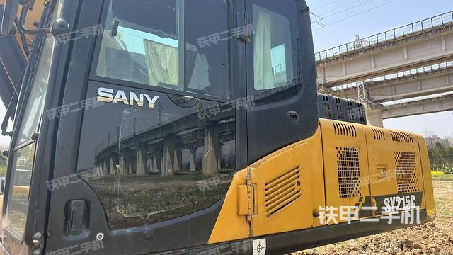 駕駛室左前45度（駕駛室部分）