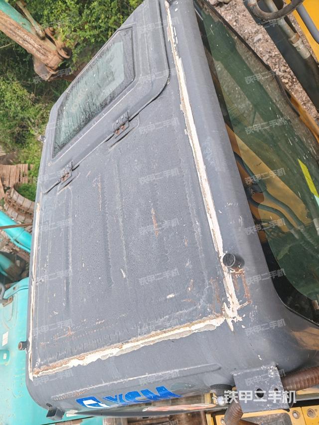 駕駛室頂部（整機(jī)外觀）