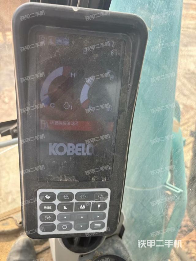 右側(cè)玻璃角標(biāo)(駕駛室部分) 右側(cè)玻璃角標(biāo)(駕駛室部分)