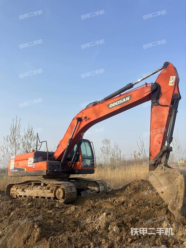 驾驶室整体（整机外观）