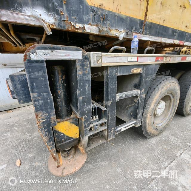 操作室頂部及主桿（汽車起重機(jī)其他部件展示）