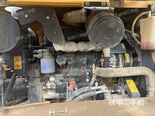 發(fā)動(dòng)機(jī)室(上車部件) 發(fā)動(dòng)機(jī)室(上車部件)