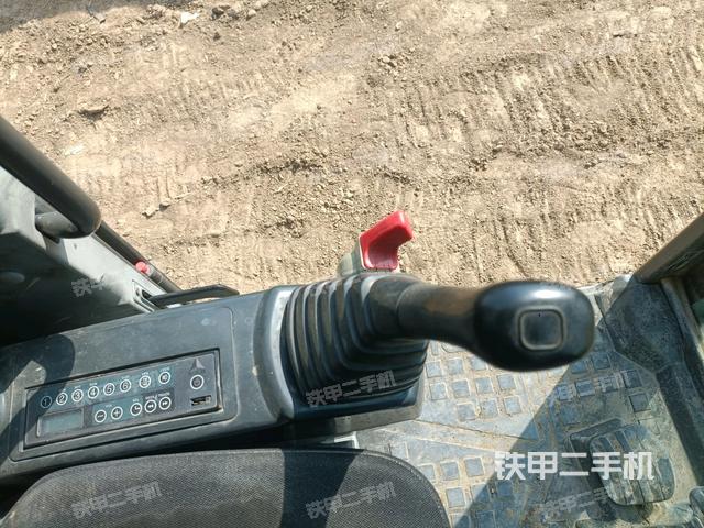 座椅左側(cè)控制臺(tái)/音響/含左手柄（駕駛室部分）