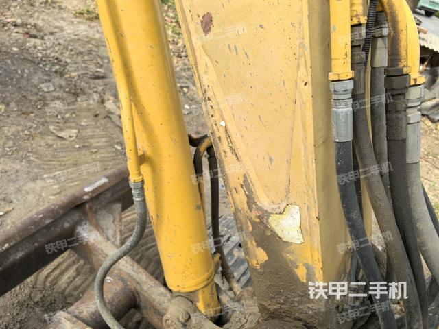 大臂根部?斜（工作和回轉(zhuǎn)裝置）