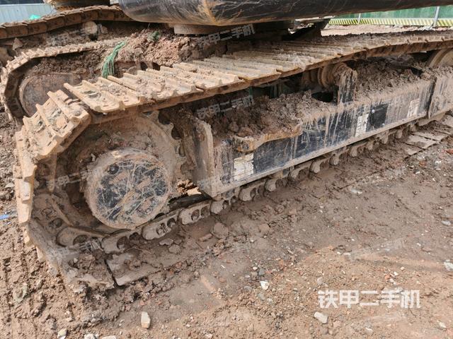 單側(cè)履帶整體（整機(jī)外觀）