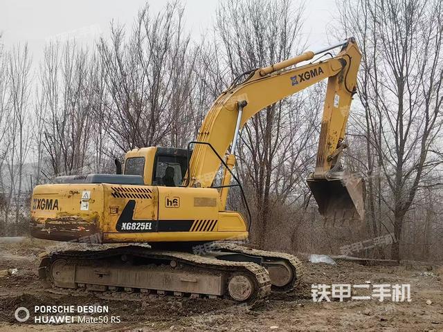 厦工XG825EL挖掘机的设备实拍-第2张实拍照片