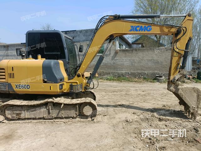 右后45(整機(jī)外觀) 右后45(整機(jī)外觀)