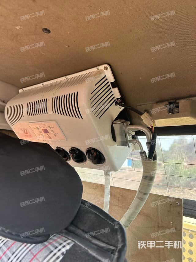 后窗玻璃角标（驾驶室部分）