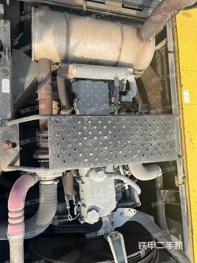 發(fā)動機(jī)整體俯視(整機(jī)外觀) 發(fā)動機(jī)整體俯視(整機(jī)外觀)