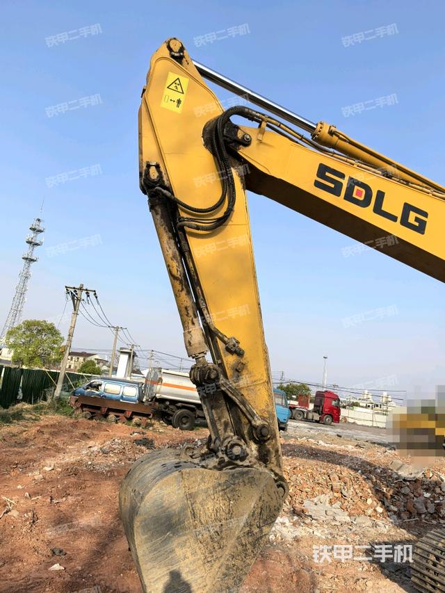 小臂整體左后（工作和回轉(zhuǎn)裝置）