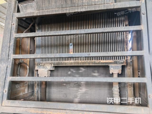 散熱器正面（動(dòng)力系統(tǒng)）