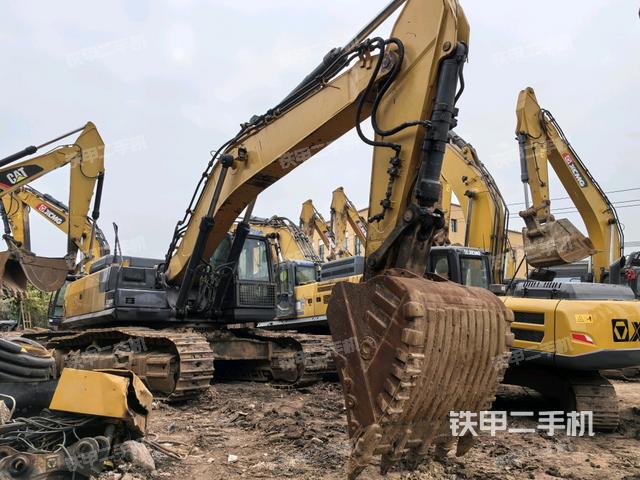 右前45(整機(jī)外觀) 右前45(整機(jī)外觀)
